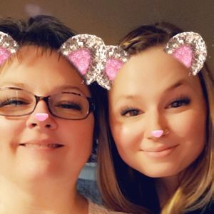 Meet your Posher, Loryca